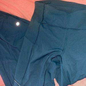 Lululemon Leggings with Pockets Size 4